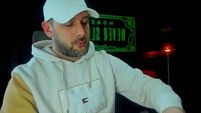 Snapshot of LexXHardy chatting on February 2025 02:54:02 PM LexXHardy online show from February 2025 02:54:02 PM