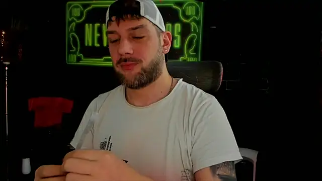 Snapshot of LexXHardy chatting on February 2025 10:05:02 AM LexXHardy online show from February 2025 10:05:02 AM