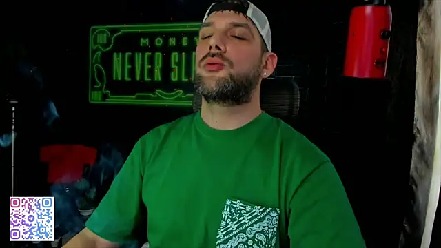 Snapshot of LexXHardy chatting on February 2025 03:14:02 PM LexXHardy online show from February 2025 03:14:02 PM