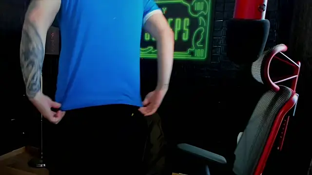 Snapshot of LexXHardy chatting on February 2025 01:10:02 PM LexXHardy online show from February 2025 01:10:02 PM