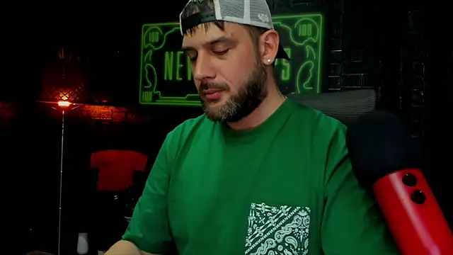 Snapshot of LexXHardy chatting on February 2025 10:53:02 PM LexXHardy online show from February 2025 10:53:02 PM