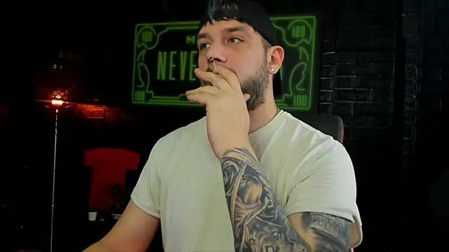 Snapshot of LexXHardy chatting on March 2025 01:40:02 PM LexXHardy online show from March 2025 01:40:02 PM