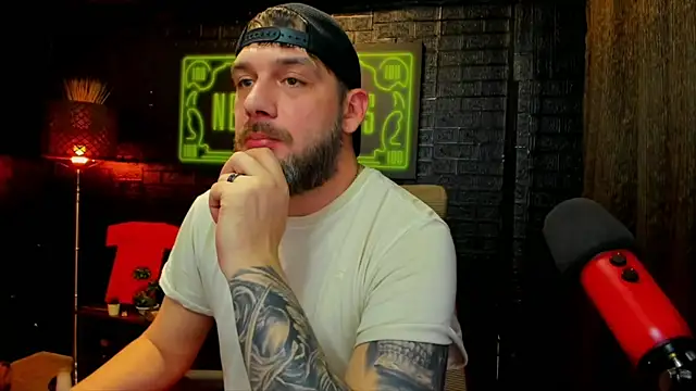 Snapshot of LexXHardy chatting on March 2025 09:04:02 PM LexXHardy online show from March 2025 09:04:02 PM