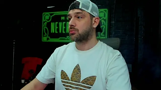 Snapshot of LexXHardy chatting on March 2025 04:33:02 PM LexXHardy online show from March 2025 04:33:02 PM