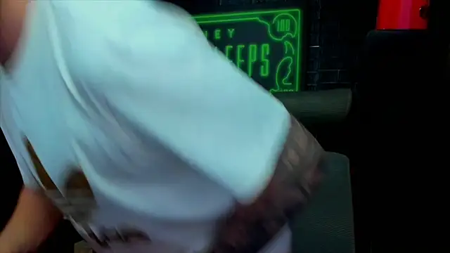 Snapshot of LexXHardy chatting on March 2025 07:38:01 PM LexXHardy online show from March 2025 07:38:01 PM