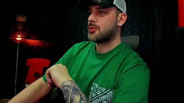 Snapshot of LexXHardy chatting on March 2025 04:17:01 PM LexXHardy online show from March 2025 04:17:01 PM