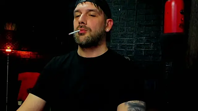 Snapshot of LexXHardy chatting on March 2025 01:12:01 AM LexXHardy online show from March 2025 01:12:01 AM