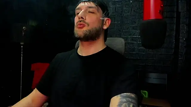 Snapshot of LexXHardy chatting on March 2025 12:20:02 AM LexXHardy online show from March 2025 12:20:02 AM