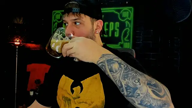 Snapshot of LexXHardy chatting on March 2025 06:08:02 AM LexXHardy online show from March 2025 06:08:02 AM