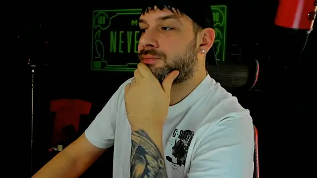 Snapshot of LexXHardy chatting on March 2025 06:05:02 AM LexXHardy online show from March 2025 06:05:02 AM