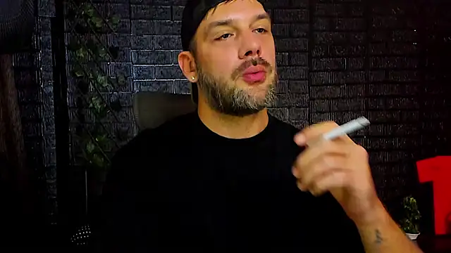 Snapshot of LexXHardy chatting on September 2025 08:58:01 AM LexXHardy online show from September 2025 08:58:01 AM