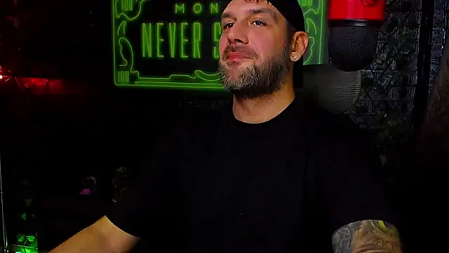 Snapshot of LexXHardy chatting on September 2025 01:51:01 AM LexXHardy online show from September 2025 01:51:01 AM