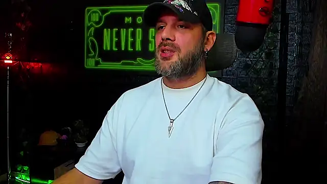 Snapshot of LexXHardy chatting on September 2025 05:44:02 AM LexXHardy online show from September 2025 05:44:02 AM