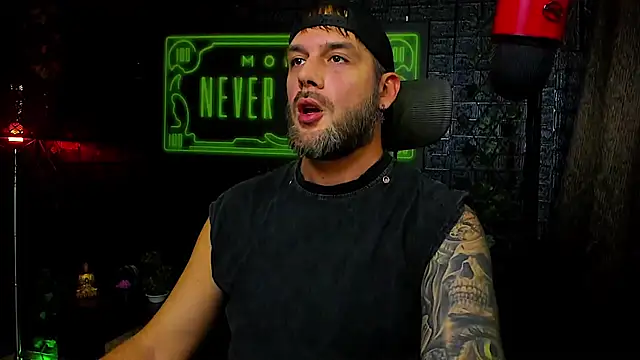 Snapshot of LexXHardy chatting on September 2025 08:29:02 AM LexXHardy online show from September 2025 08:29:02 AM