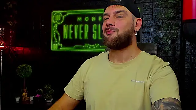 Snapshot of LexXHardy chatting on October 2025 08:35:01 AM LexXHardy online show from October 2025 08:35:01 AM