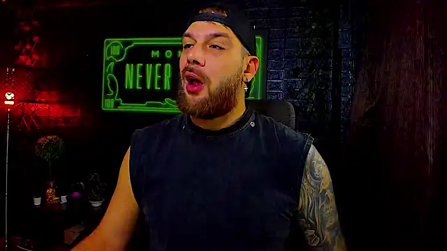 Snapshot of LexXHardy chatting on October 2025 10:48:01 AM LexXHardy online show from October 2025 10:48:01 AM