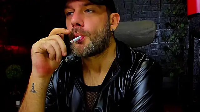 Snapshot of LexXHardy chatting on November 2025 09:58:01 PM LexXHardy online show from November 2025 09:58:01 PM