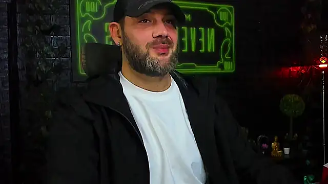 Snapshot of LexXHardy chatting on November 2025 11:38:02 AM LexXHardy online show from November 2025 11:38:02 AM