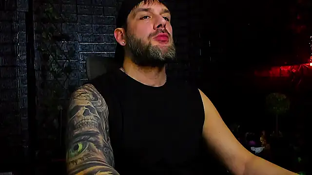 Snapshot of LexXHardy chatting on November 2025 02:33:01 AM LexXHardy online show from November 2025 02:33:01 AM