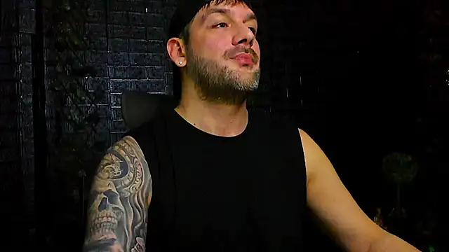 Snapshot of LexXHardy chatting on November 2025 02:02:01 AM LexXHardy online show from November 2025 02:02:01 AM