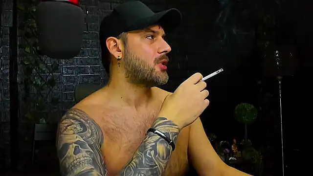 Snapshot of LexXHardy chatting on December 2025 07:19:02 PM LexXHardy online show from December 2025 07:19:02 PM