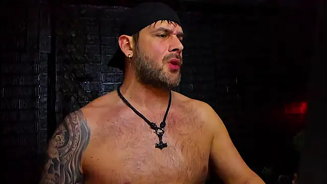 Snapshot of LexXHardy chatting on December 2025 11:57:02 PM LexXHardy online show from December 2025 11:57:02 PM