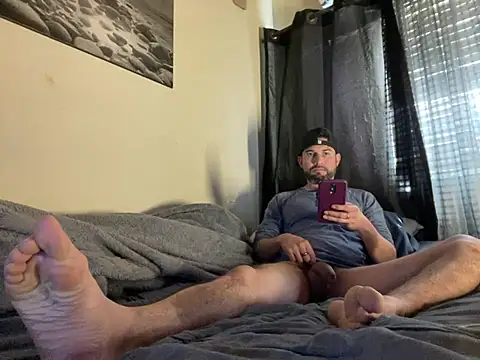 hotraillX online show from December 2024 07:05:02 PM