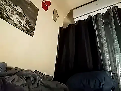 hotraillX online show from December 2024 05:31:02 AM