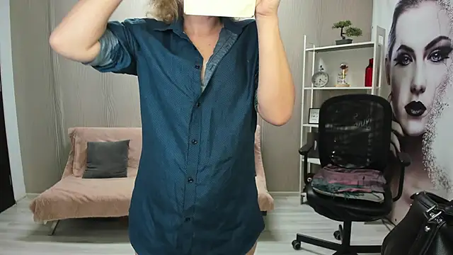 Cassandra Hotty online show from March 2026 04:18:01 AM