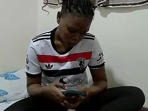 maggyjan online show from April 2026 11:16:02 PM