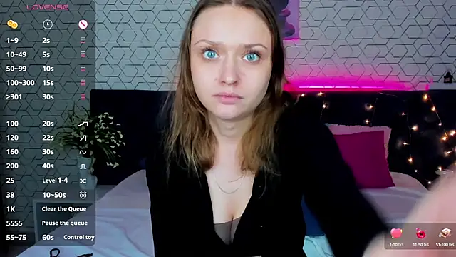 Snapshot of Linda_Bryant chatting on December 2024 04:03:02 AM Linda Bryant online show from December 2024 04:03:02 AM