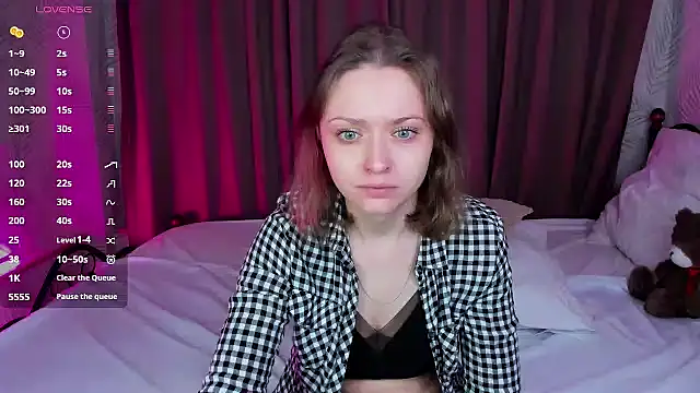 Snapshot of Linda_Bryant chatting on February 2025 11:31:01 PM Linda Bryant online show from February 2025 11:31:01 PM