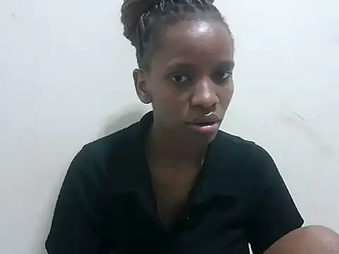 prettybeee online show from February 2026 09:57:01 PM