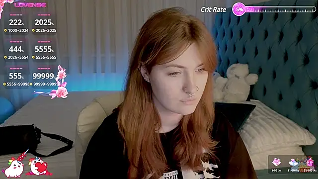  Chlo  e online show from February 2025 10:11:01 PM