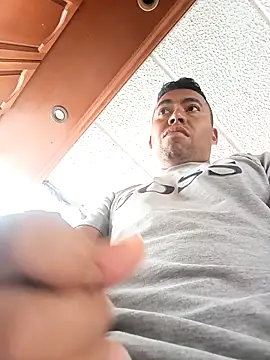 Diego leon27 online show from September 2025 04:33:02 PM