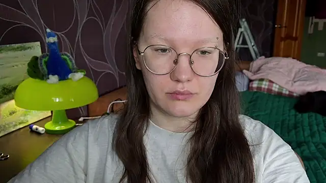 Snapshot of MiriamOr chatting on April 2026 08:06:01 AM MiriamOr online show from April 2026 08:06:01 AM