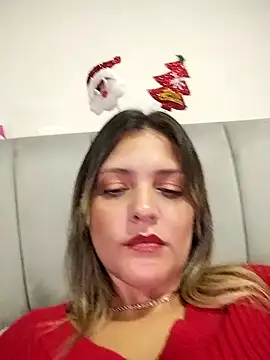 Snapshot of Mia_Hampton chatting on December 2024 10:17:02 PM Mia Hampton online show from December 2024 10:17:02 PM