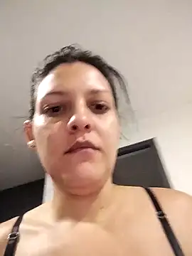 Snapshot of Mia_Hampton chatting on January 2025 12:54:01 AM Mia Hampton online show from January 2025 12:54:01 AM