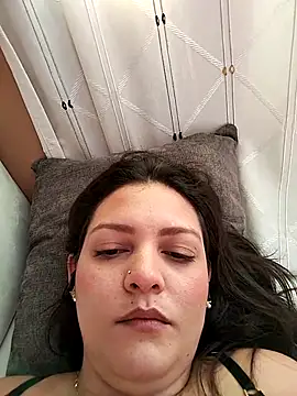 Snapshot of Mia_Hampton chatting on September 2025 12:43:01 PM Mia Hampton online show from September 2025 12:43:01 PM