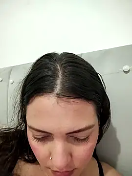 Snapshot of Mia_Hampton chatting on April 2026 11:18:01 PM Mia Hampton online show from April 2026 11:18:01 PM