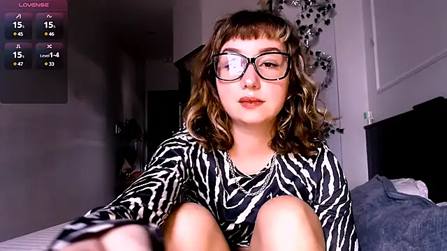 Cosmo Riri online show from January 2025 06:38:02 AM