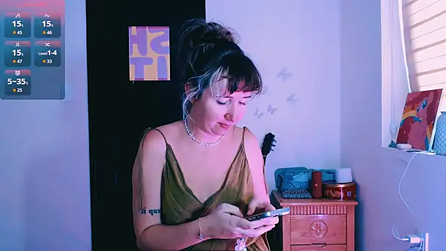 Snapshot of Cosmo_Riri chatting on March 2026 04:49:02 AM Cosmo Riri online show from March 2026 04:49:02 AM