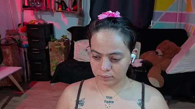 Cuttiealice online show from September 2025 05:01:02 PM