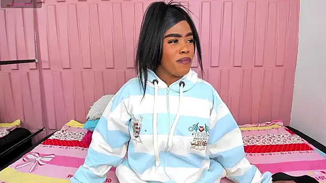 Snapshot of Briana_Wells_ chatting on December 2024 01:39:02 PM Briana Wells online show from December 2024 01:39:02 PM