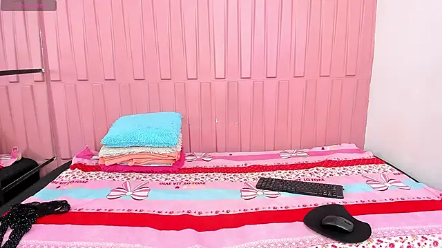 Snapshot of Briana_Wells_ chatting on December 2024 01:39:02 PM Briana Wells online show from December 2024 01:39:02 PM