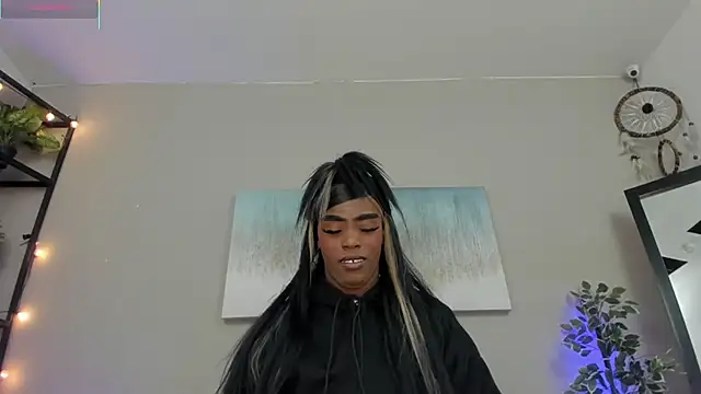 Briana Wells  online show from February 2026 12:32:01 PM