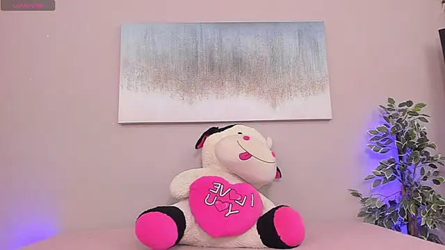 Briana Wells  online show from February 2026 12:57:02 PM