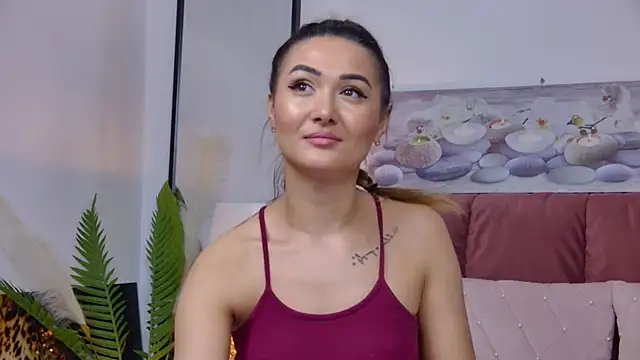 NicolLopeze online show from February 2025 04:36:01 PM