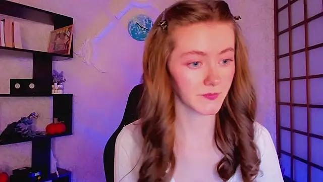 KateCuddle online show from December 2024 05:37:01 AM