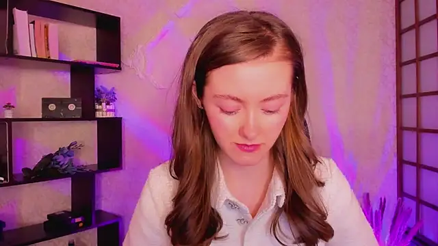 KateCuddle online show from December 2024 02:22:02 AM